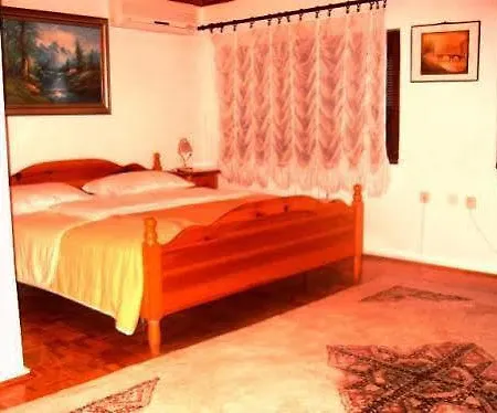 America 3* Sarajevo